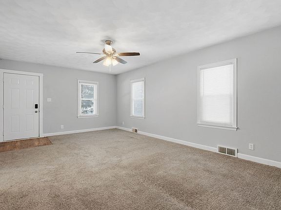 2nd image of 120 20th St