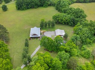 990 Bugscuffle Rd, Wartrace, TN 37183