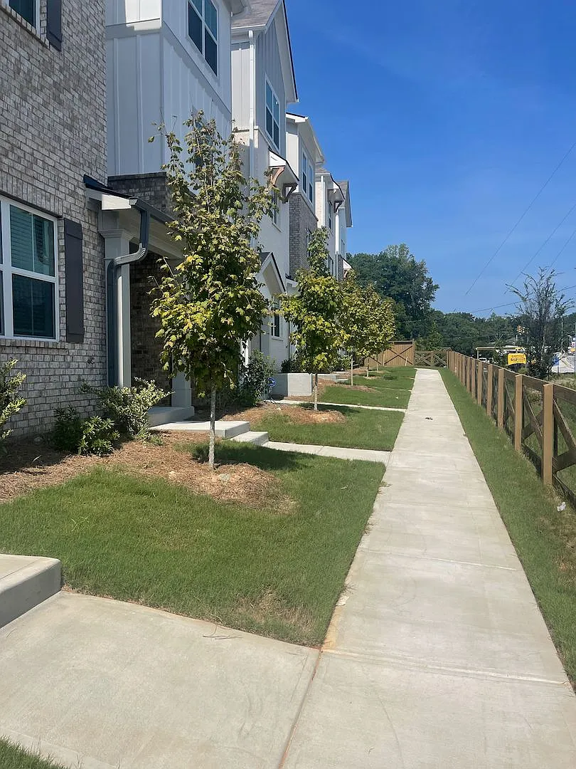 Mableton Townhome, On the Doorstep of Downtown! — Photo 4