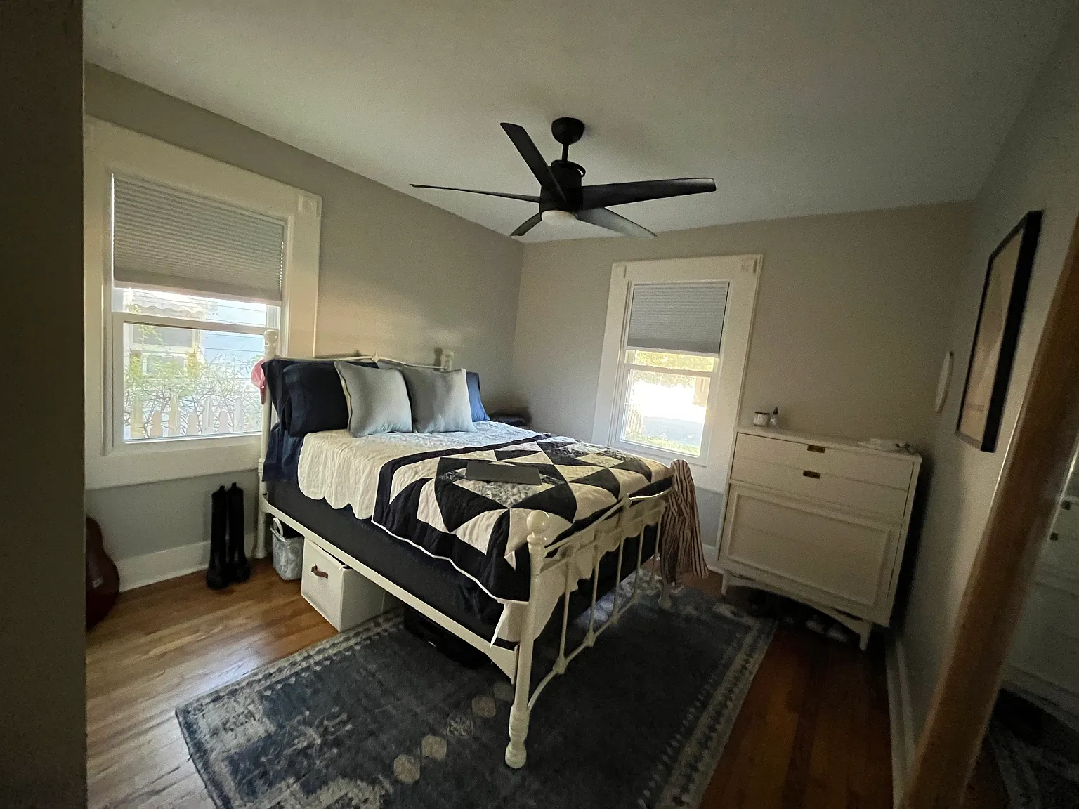 2 bed, 1054 sqft, $1,799 — Photo 4