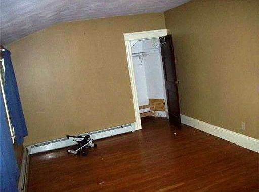 4th image of 76 Paine Ave
