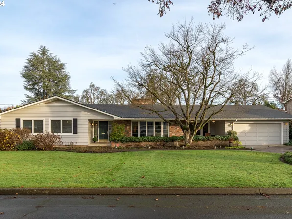 2185 Oakmont Way, Eugene, OR 97401
