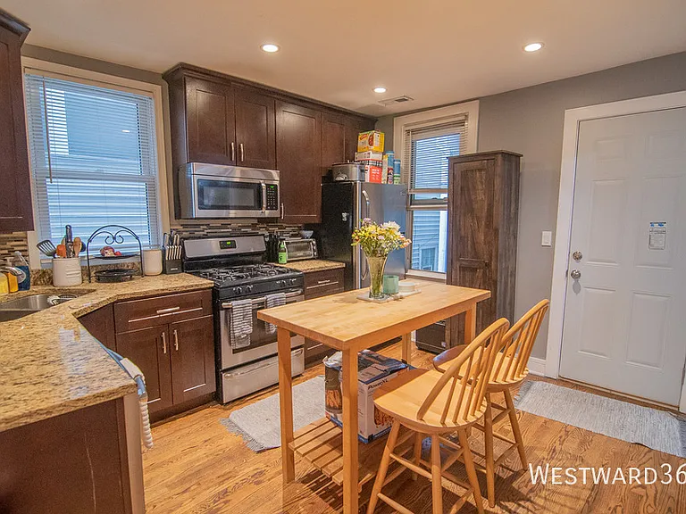 2733 N Wayne Ave #2 — Photo 1