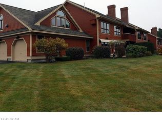 35 Estates Dr APT 4, Manchester, ME 04351