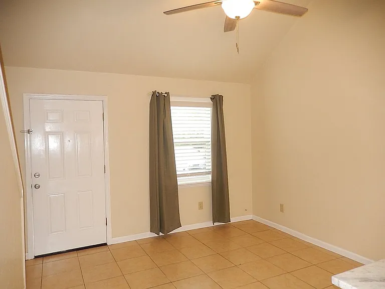 932 S Lipona Rd — Photo 5