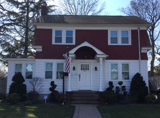 240 Woodlawn Rd, West Hempstead, NY 11552