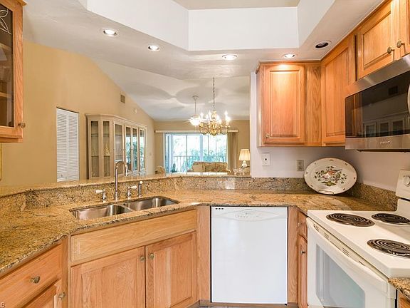 5th image of 893 Gulf Pavilion Dr #201
