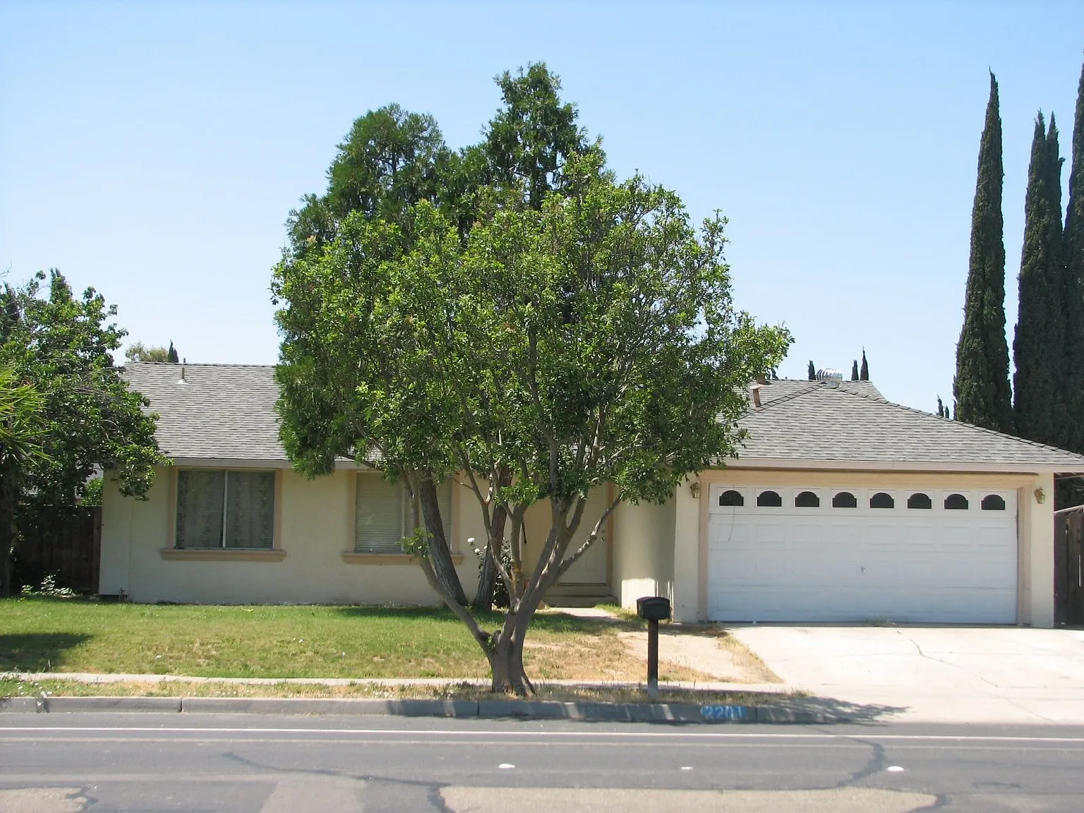 2201 Lincoln Blvd photo 1