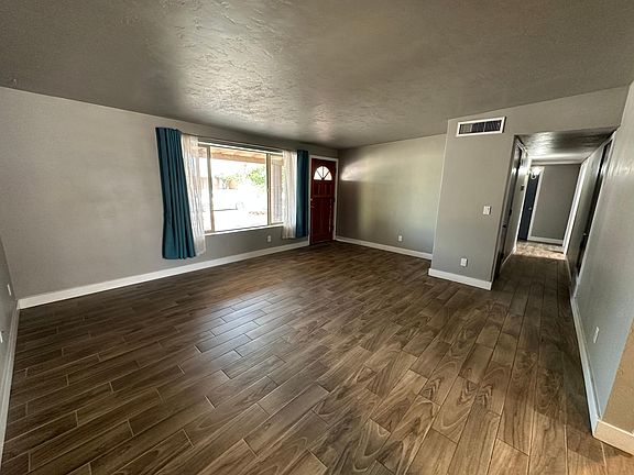 3rd image of 7032 N Northlight Dr
