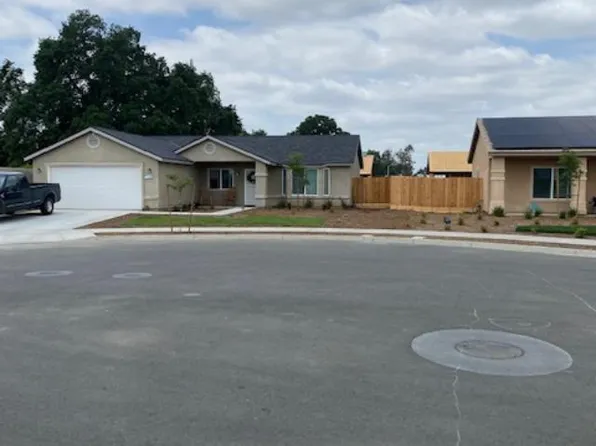 1193 S Creekside Place E, Porterville, CA 93257