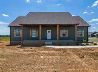 100 McCutchen Ct, Auburn, KY 42206