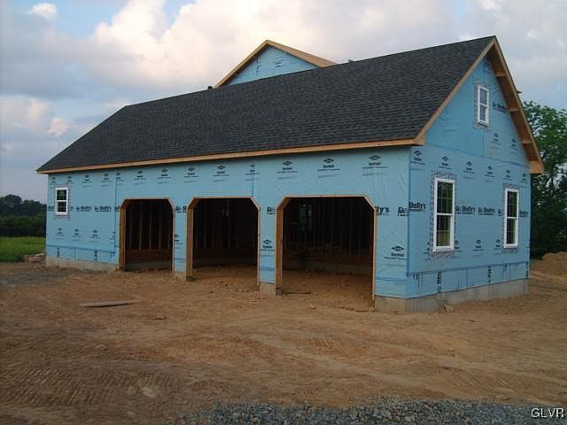 2nd image of 2704 New England Ct #9
