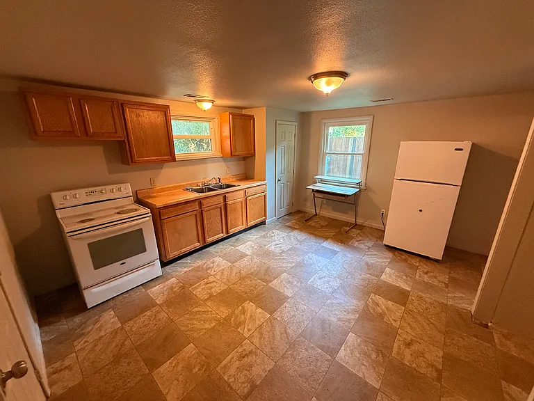 1004 N 13th St #1 — Photo 6