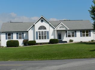 2155 Hoffman Rd, Greencastle, PA 17225