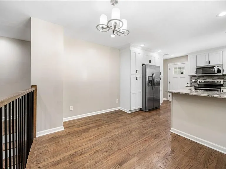 2128 Mark Trl — Photo 3