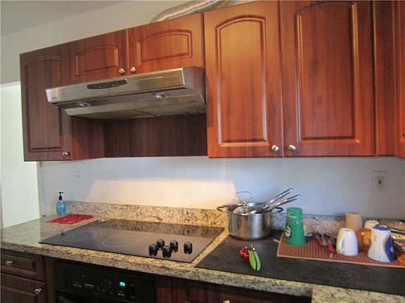4th image of 705 NW 7th St