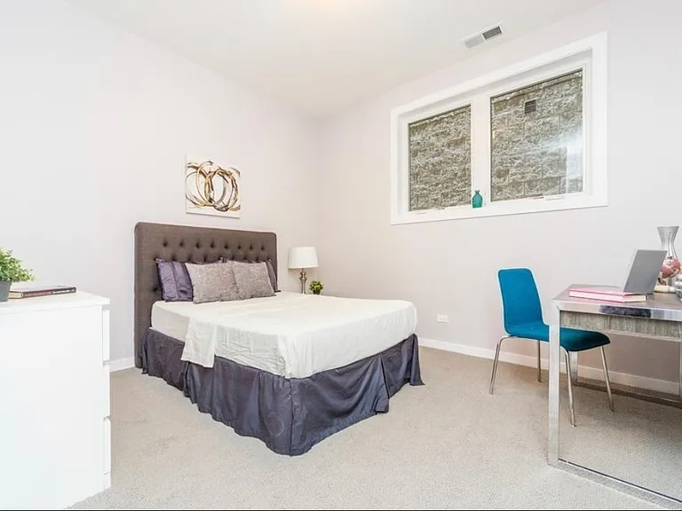2424 W Fillmore St #1 — Photo 17