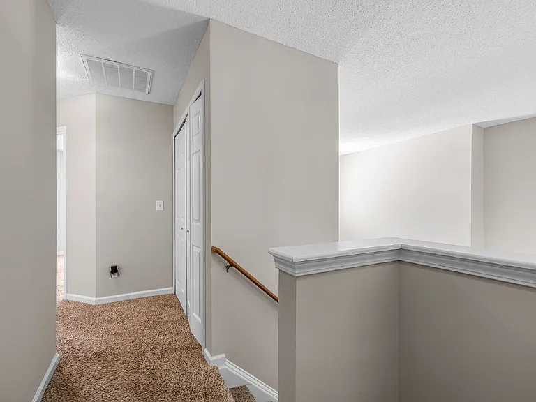 16 Woodward Ln — Photo 16