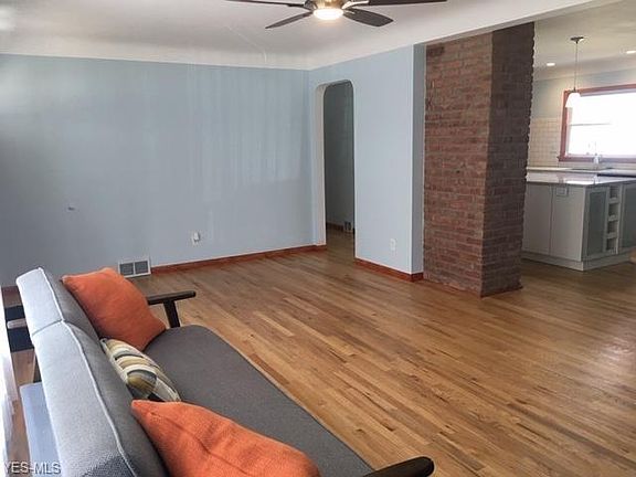 5th image of 4655 W 210th St