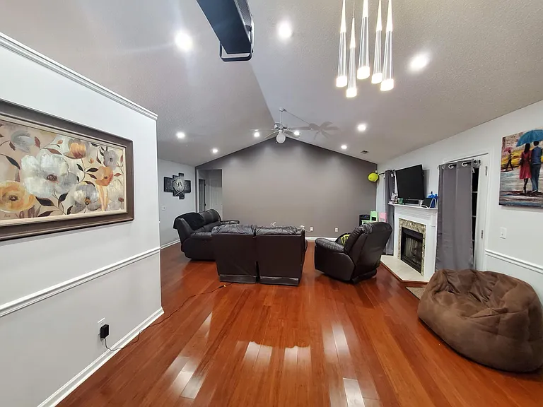 Large Living Room with Gas Fire place