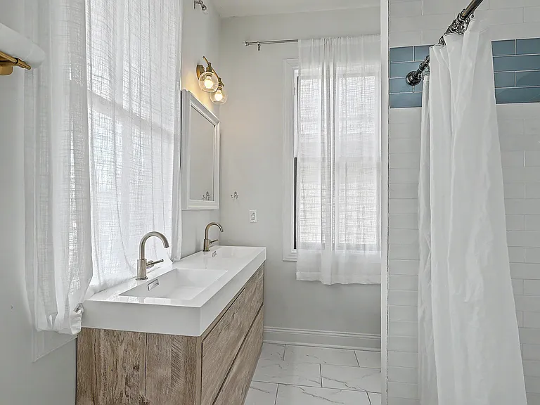 272 Coming St #C — Photo 25