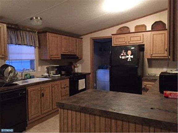 4th image of 4 Comanche Ln