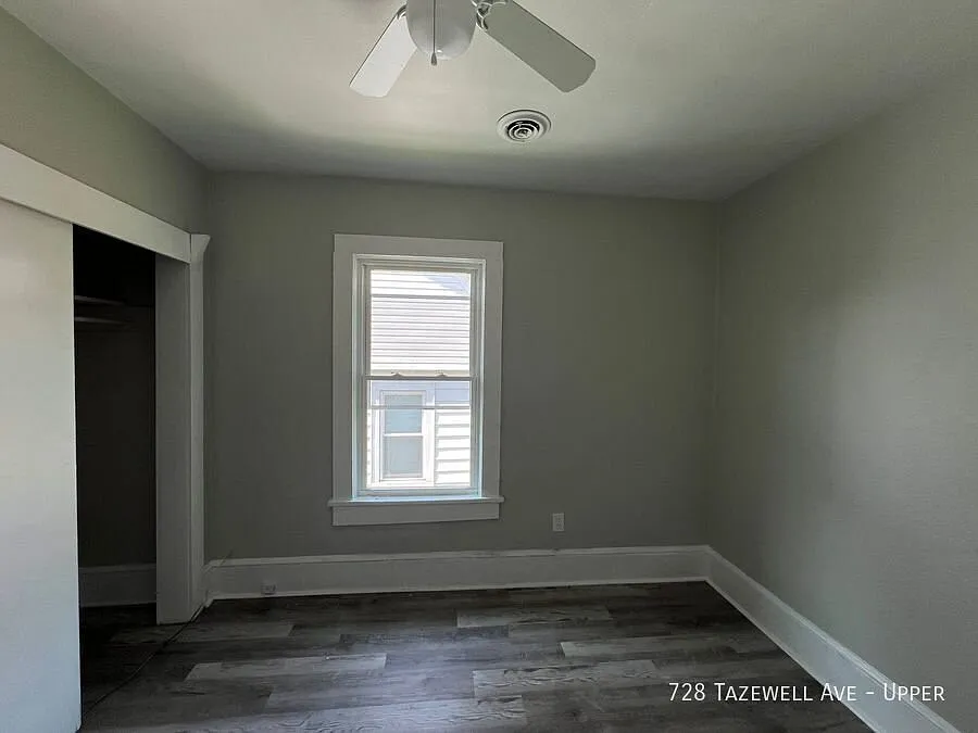 Top Floor Apartment, Newly Renovated 2 Bed 1 Bath — Photo 3