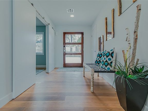 5th image of 83 Rivercliff Rd