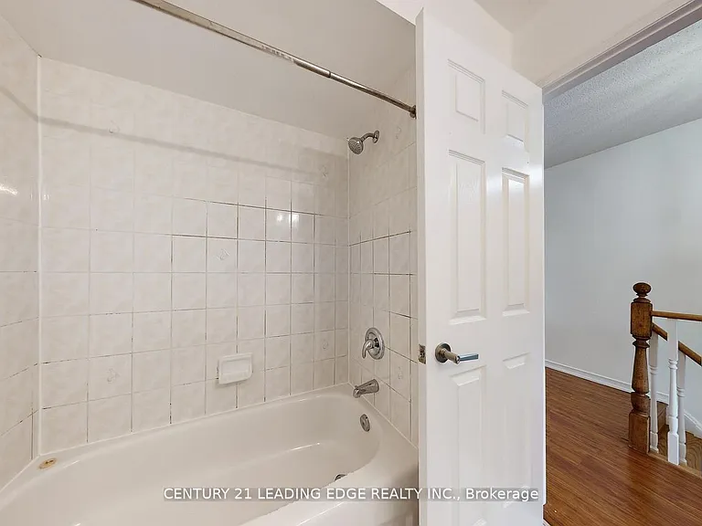 38 Rumi Cres — Photo 27