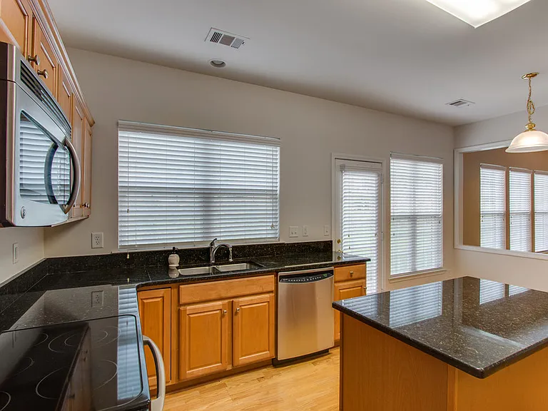 1510 Chestnut Springs Rd — Photo 7