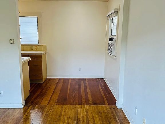 5th image of 8997 Keith Ave