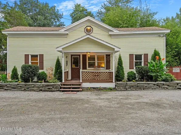 919 CR-25, Stuyvesant, NY 12106