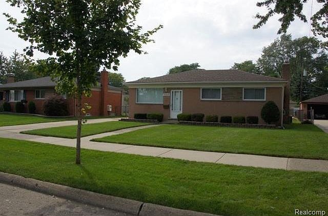 1st image of 32445 Warner Dr