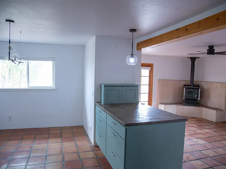 809 Rio Vista St — Photo 4