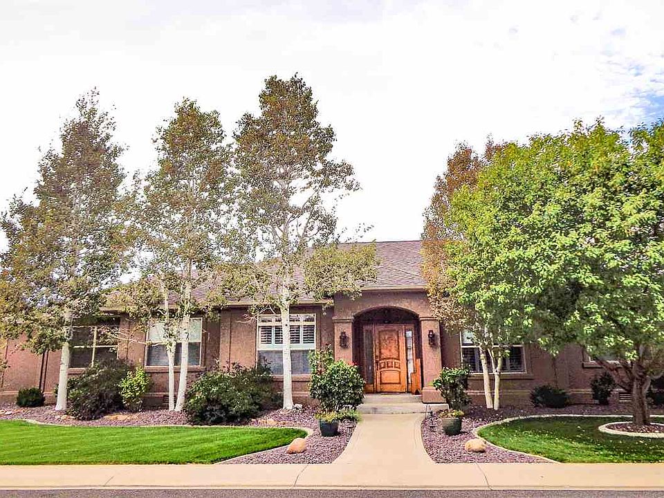 1st image of 2636 Applewood Pl