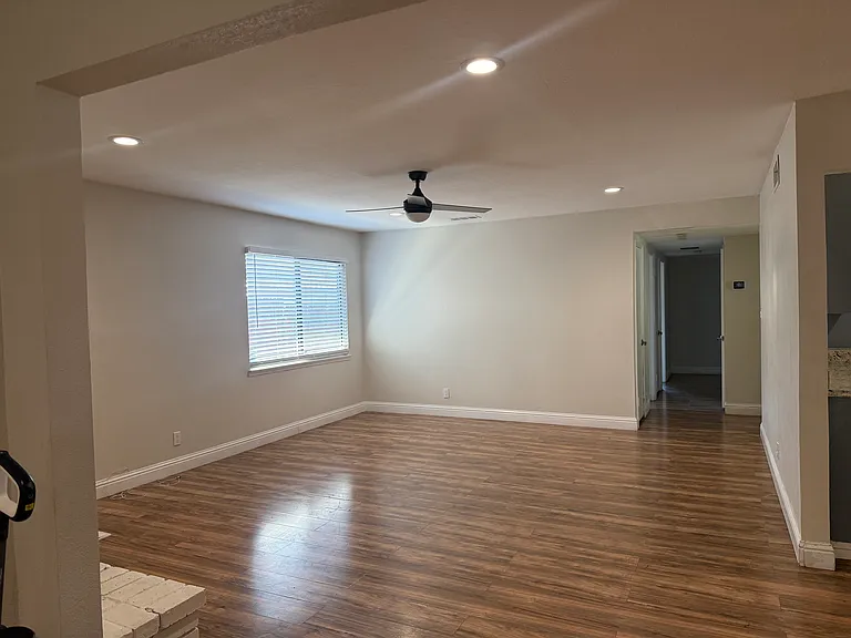 LIVING ROOM #2