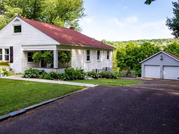2056 Ridge Rd, Elverson, PA 19520