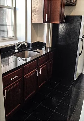 Rented by R New York | media 63