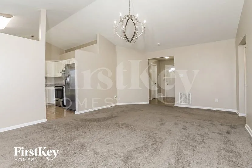 3 bed, 2.0 bath, 1243 sqft, $1,935 — Photo 4