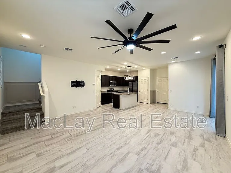 1708 S 83rd Way — Photo 6