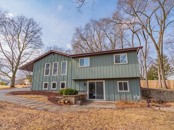 2299 White Oak Trl, Oregon, WI 53575