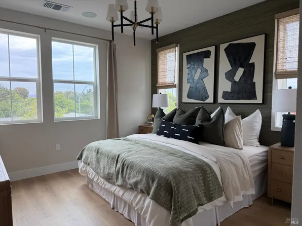 1318 Portola Avenue, Livermore, CA 94551