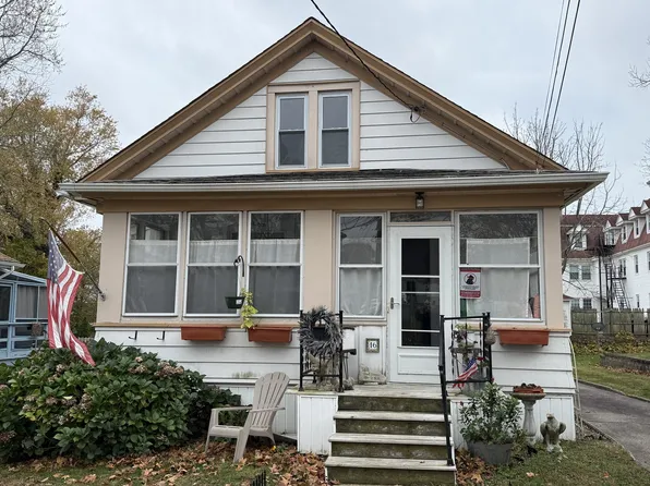 16 Bellevue Place, New London, CT 06320