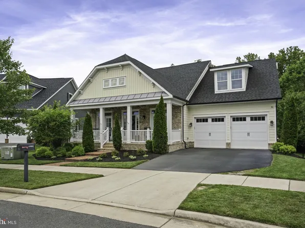 17025 Silver Arrow Dr, Dumfries, VA 22026