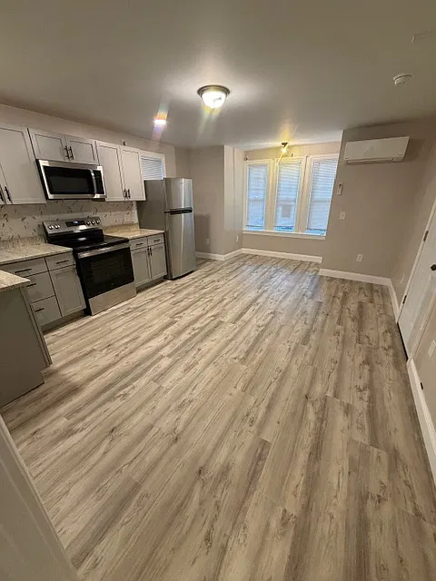1 bed, $1,575 — Photo 2
