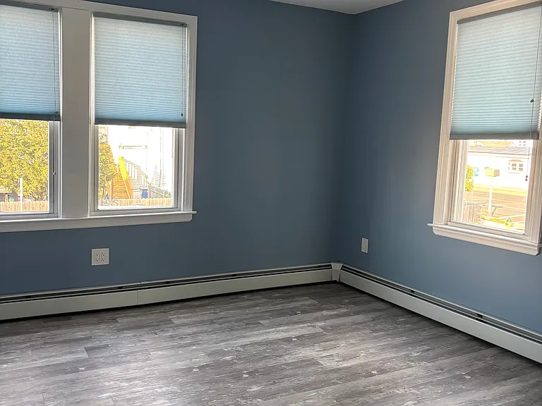 304 W Magnolia Ave — Photo 3