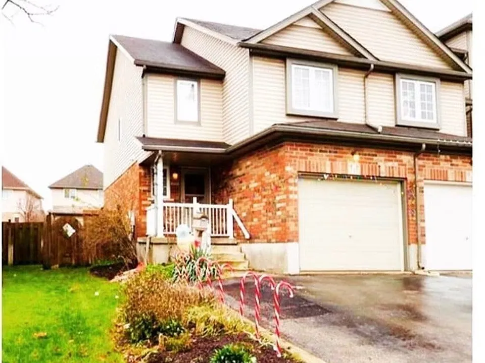 717 Activa Ave