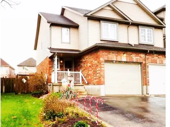 717 Activa Ave, Kitchener, ON N2E 4E1