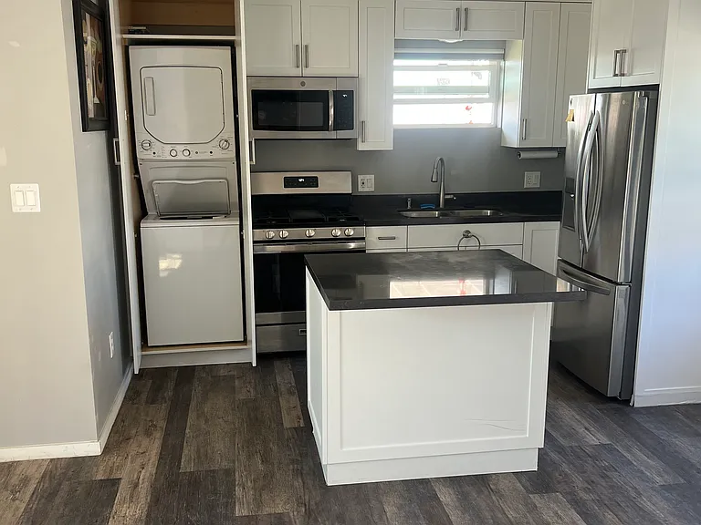 6614 Estrella Ave — Photo 2
