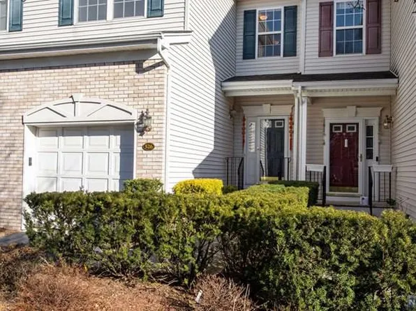 526 Coventry Dr, Nutley, NJ 07110